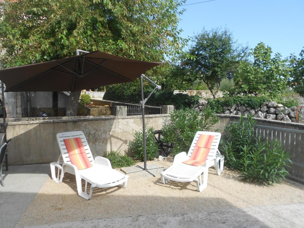 Holiday Home Mery By El-Pi Tours Malinska Exterior foto